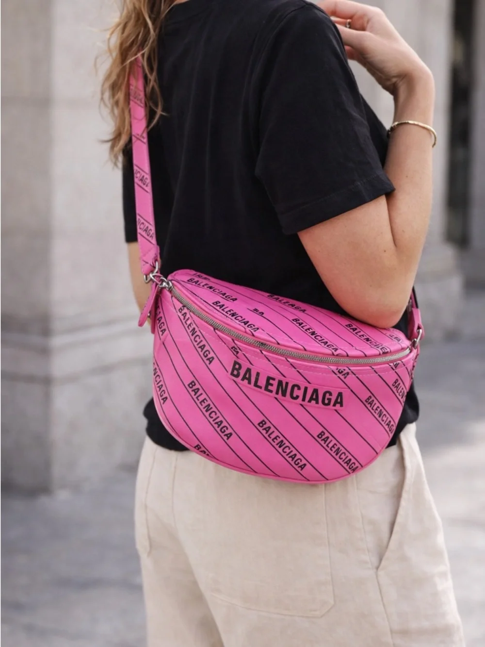 Balenciaga Souvenir XS Leather Crossbody Pink Logo Belt Bag Excellent - Picture 2 of 2